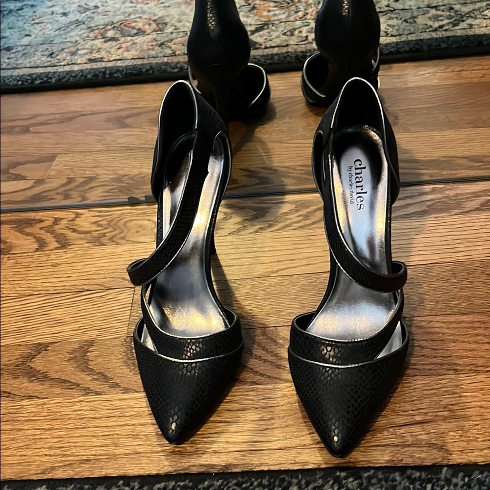 Charlies by Charles David Black snake print Heels with Asymmetrical Design